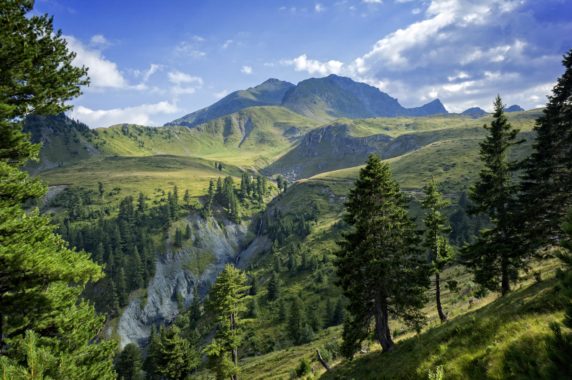 kosovo_Gjeravica_highest_mountain_shutterstock_176687528